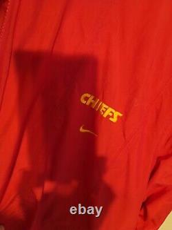 Kansas city nike vintage puffer? Sz L SUPER BOWL CHIEFS I SHIP IN JUST SECONDS