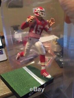 New Patrick Mahomes II Kansas City Chiefs Sculpture Rare Super Bowl Figurine