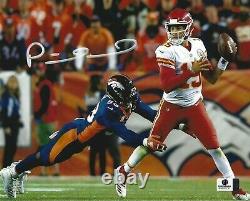 Patrick Mahomes Hand Signed 8 x 10 Photo Superbowl Kansas City Chiefs COA NFL