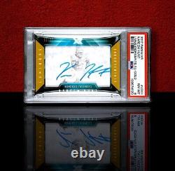 SUPER BOWL Kareem Hunt GOLD /10 RC? On Card Auto RC 2017 Panini JUST GRADED