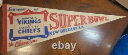 Super Bowl IV (4) Pennant Kansas City Chiefs vs Minnesota Vikings New Orleans