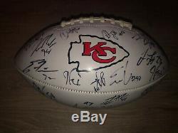 2019 Chiefs De Kansas City Signé Football Autograph Mahomes Kelce Super Bowl 54