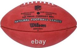 Ballon de football Duke signé par Travis Kelce des Kansas City Chiefs pour le Super Bowl LVIII