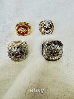 Ensemble complet de 4 bagues de championnat des Kansas City Chiefs dans une boîte