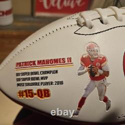 Kansas City Chiefs Commemorative Super Bowl LIV Signé par Travis Kelce Beckett