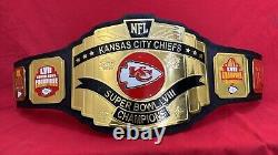 Les Chiefs de Kansas City, champions du Super Bowl LVIII, ceinture de championnat NFL taille adulte