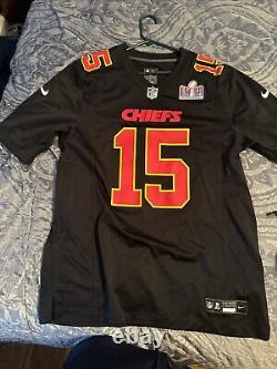 Maillot noir des Chiefs de KC Patrick Mahomes NWT #15 pour hommes avec un patch du Super Bowl S cousu.