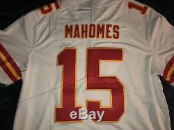 Patrick Chefs Mahomes Rouge Super Bowl Blanc À L'extérieur De Vapeur Limitée Authentique Maillots