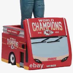 Patrick Mahomes Kansas City Chiefs Super Bowl Champs LVII Parade Bus Bobblehead			 <br/>	 - Patrick Mahomes Kansas City Chiefs, champions du Super Bowl LVII, figurine de bus de défilé