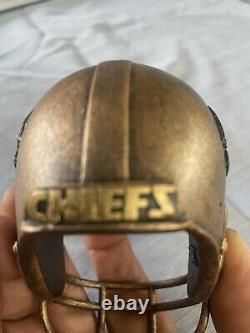 Sculpture/Statue de casque de bureau des Kansas City Chiefs de la NFL, champion de l'AFC et du Super Bowl