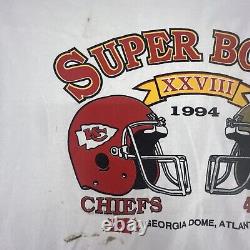 Super Bowl XXVIII Kansas City Chiefs 49ers Misprint 1994 Vintage Sz XL D20 can be translated to French as: Super Bowl XXVIII, Chiefs de Kansas City contre 49ers, Erreur d'impression de 1994, Vintage, Taille XL, D20.