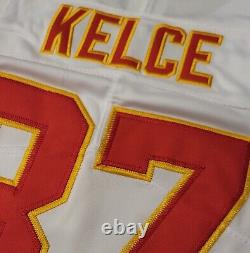 Travis Kelce #87 des Kansas City Chiefs Maillot de jeu blanc avec le patch SBLVII C brodé