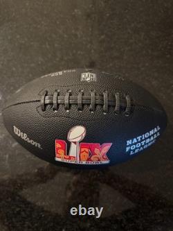 Travis Kelce Kansas City Chiefs ballon Super Bowl 59 signé MULTI Carson Wentz