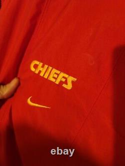 Veste matelassée vintage Kansas City Nike? Taille L SUPER BOWL CHIEFS J'EXPÉDIE EN QUELQUES SECONDES